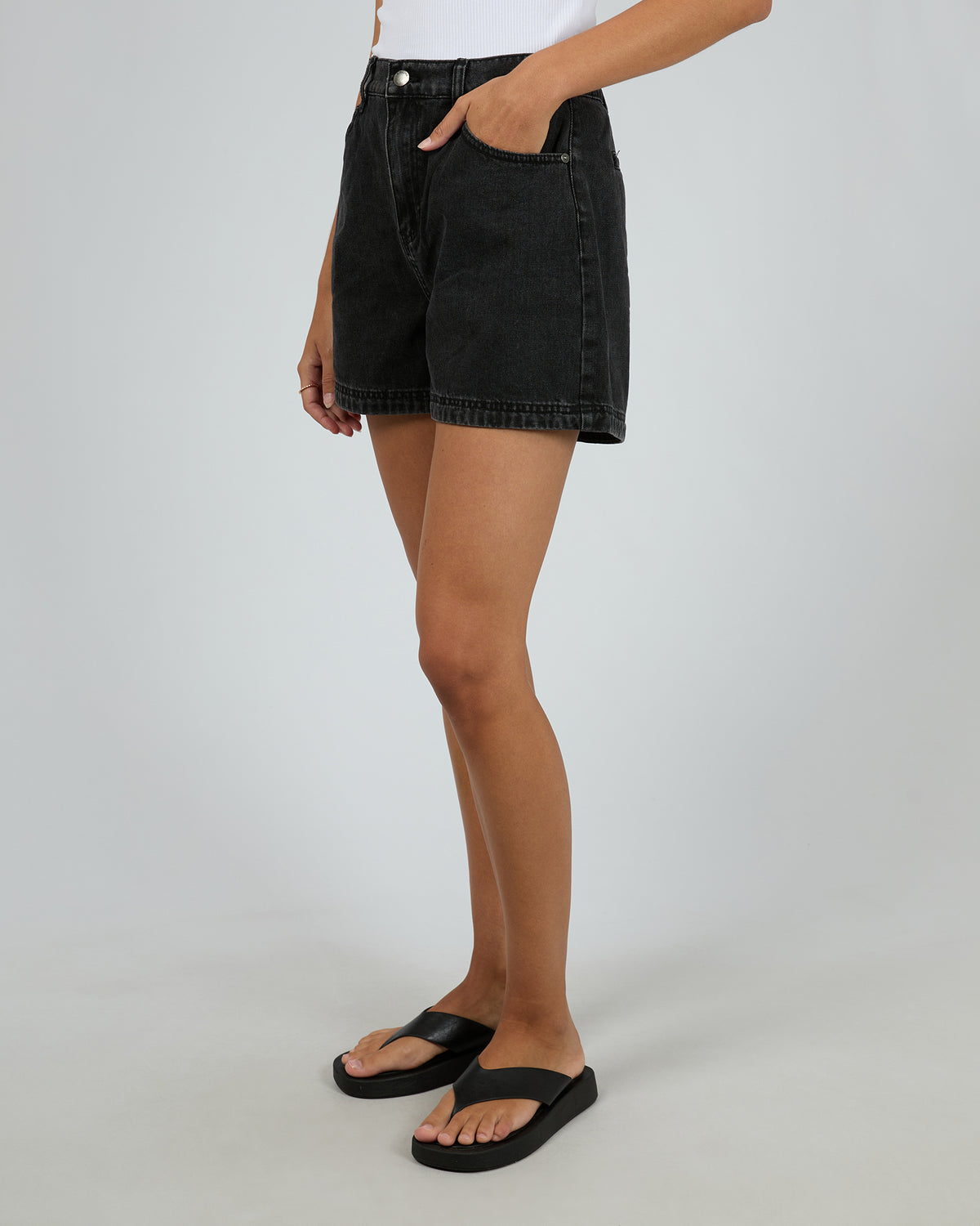 Josie Short Washed Black